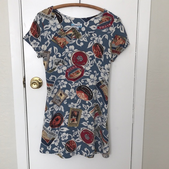 Darling dress Aloha style. - Picture 1 of 4